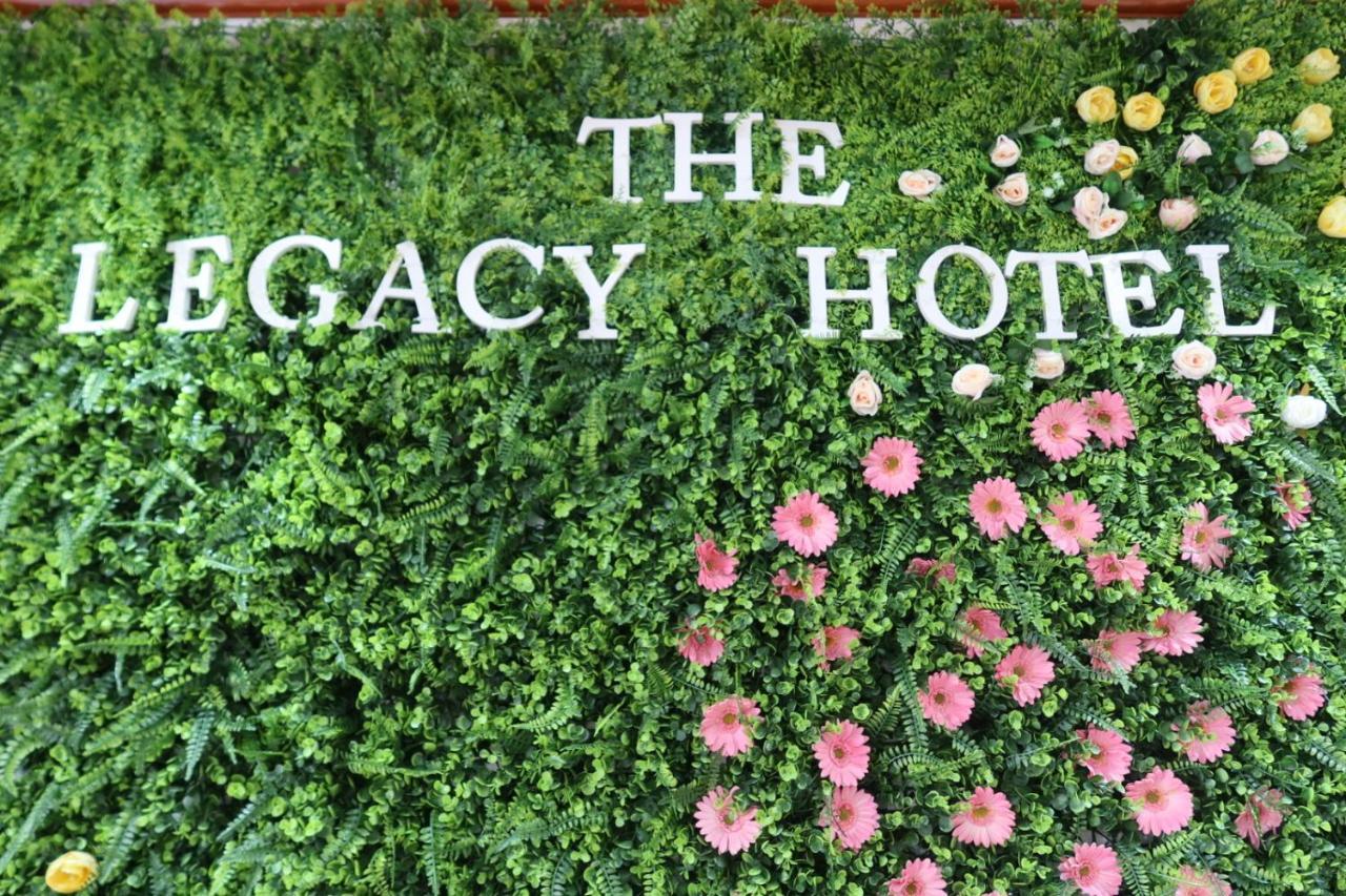 The Legacy Hotel Tayabas Eksteriør bilde